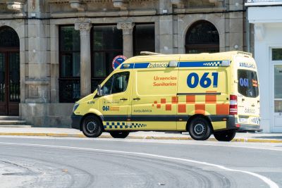 El 061 de Galicia asistió 34 personas por 29 accidentes de circulación durante el fin de semana