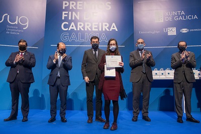 Román Rodríguez ponen a los galardonados con los premios fin de carrera como ejemplo de la excelencia del Sistema Universitario Gallego