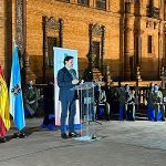 Emigración felicita la colaboración del Lar Gallego con la Capitanía General del E.T. que permite iluminar con el Xacobeo la plaza de España de Sevilla