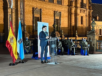 Emigración felicita la colaboración del Lar Gallego con la Capitanía General del E.T. que permite iluminar con el Xacobeo la plaza de España de Sevilla