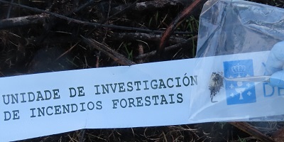 Agentes de la Unidad de Investigación de Incendios Forestales y de la Policía Autonómica esclarecen cinco incendios forestales en el ayuntamiento de Mazaricos