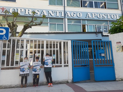 El Colegio Santiago Apóstol de Narón y el CRA Amencer de Ribadavia ganan la tercera edición del concurso ‘Pilabot’ de recogida de pilas