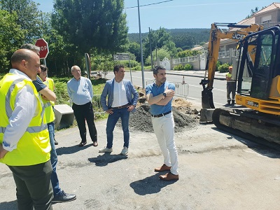 La Xunta inicia las obras de mejora integral de la seguridad viaria en el cruce de la PO-214 en Pontecesures con semaforización y bandas reductoras