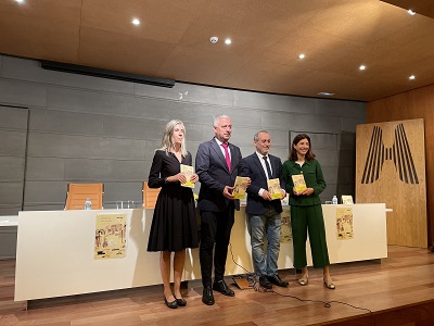Ginés Cruz presenta ‘Palabras de piedra’, obra gañadora do I Premio Asubío de Novela co que colabora a Xunta