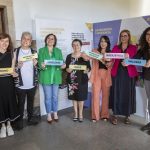 La exposición Sen Cancelas recorrerá los centros educativos para dar a conocer sin perjuicios ni estereotipos la historia del movimiento LGTBI en Galicia
