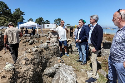 La Xunta inicia los trabajos de puesta en valor de la zona arqueológica de Adro Vello en O Grove