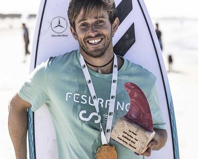 El surf gallego continúa creciendo a pasos agigantados con la medalla de oro de Guillermo Carracedo en la categoría SUP Surf del Euro SUP 2022 de Dinamarca