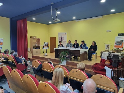 El delegado territorial de la Xunta en Ourense participa en la inauguración de la exposición ‘Mujeres símbolo del rural’, en Sarreaus
