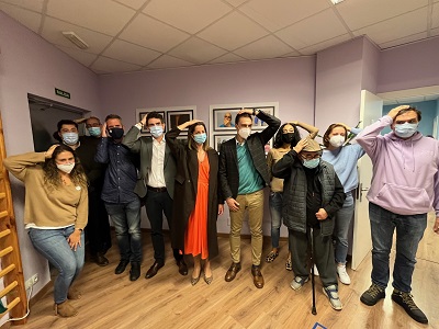 Arias participa en la inauguración de la exposición de Adace Lugo por el Día del daño cerebral