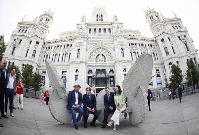 La Xunta lleva el trabajo escultórico de Manolo Paz a las calles de mayor relevancia artística de Madrid