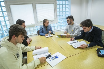 Política social y Juventud mantiene una reunión con el grupo de trabajo de Galicia de las embajadas para el diálogo con la juventud