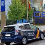 La CEP denuncia la existencia de vehículos policiales parados los garajes de las comisarías gallegas por falta de ruedas y baterías