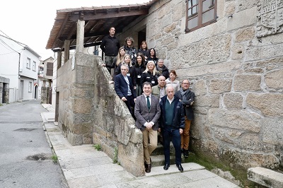 Román Rodríguez reivindica el valor literario de los Irmáns Camba en la inauguración de la nueva exposición de la Casa-Museo en Vilanova de Arousa
