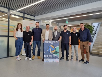 El delegado territorial de la Xunta participa en la presentación de los Campeonatos gallegos benjamín/prebenjamín y la Copa alevín de voleibol