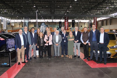 El delegado territorial de la Xunta visita los expositores de la ‘V edición do Car Outlet Ourense’