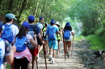 Emigración y Xuventude ponen en marcha ‘Conecta con el Camino’, un programa destinado a que 60 jóvenes gallegos del exterior recorran la Ruta Xac