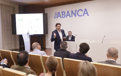 Miranda traslada las políticas de emigración y la nueva Estratexia Galicia Retorna a la red exterior de Abanca