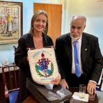 Fabiola García felicita al Centro Galicia en Buenos Aires por su 44 aniversario