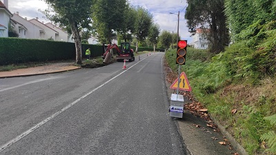 La Xunta inicia nuevas obras para completar la cuneta de seguridad en la carretera AC-190 en Os Regos, en Oleiros