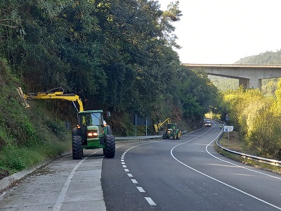 La Xunta comenzará la próxima semana trabajos de limpieza en las márgenes de la carretera AC-214, en el ayuntamiento de Cambre