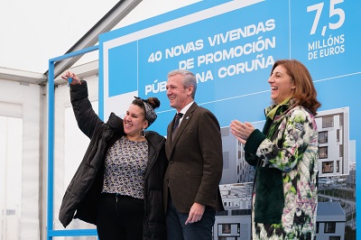 Rueda entrega las 40 primeras viviendas de promoción pública en el barrio coruñés de Xuxán