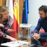 Fabiola García traslada al alcalde de A Veiga el refuerzo de la atención a los mayores y a las familias en los presupuestos de la Xunta para 2024