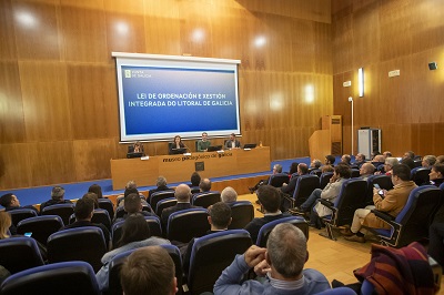 La Xunta informa a la cadena mar-industria y a los ayuntamientos costeros de los alegatos presentados ante el Tribunal Constitucional sobre la Ley del Litoral de Galicia