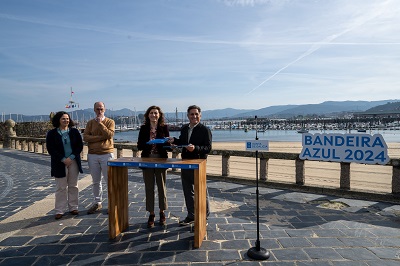Galicia apuesta un año más por las banderas azules para acreditar la calidad de las aguas y servicios de su costa