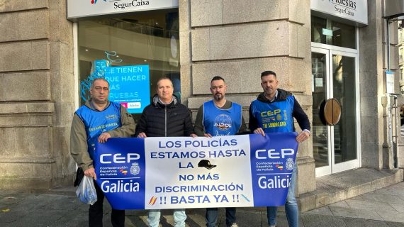 Sindicatos policiales y funcionarios públicos se manifiestan en Vigo en defensa de MUFACE este martes