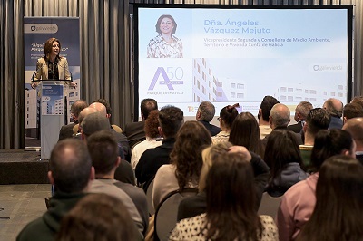 La Xunta anima a los promotores a apostar por la vivienda protegida y aprovechar la oportunidad histórica que suponen los fondos europeos que gestiona Galicia