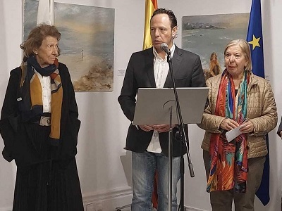 Kuka Bastardés inaugura en la Casa de Galicia en Madrid su exposición ‘Por encima de las nubes’