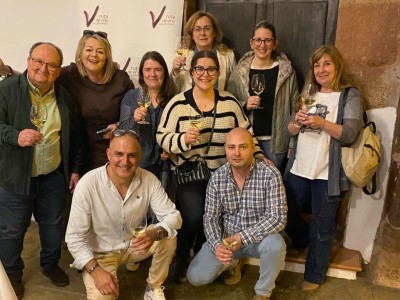 Turismo de Galicia comienza en Valdeorras la promoción de la nueva edición de “Primavera de puertas abiertas” en las rutas de los vinos, que se celebrará en mayo