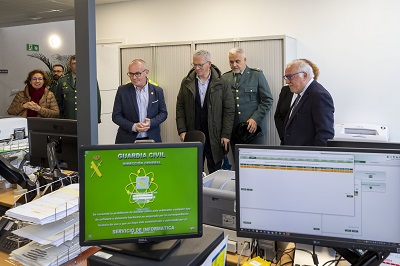 El director xeral de Mobilidade visitó las instalaciones provisionales del destacamento de Tráfico en Santiago de Compostela
