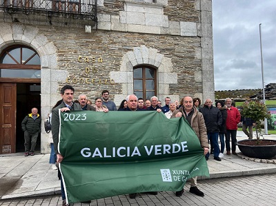 La Xunta pone en valor el compromiso del ayuntamiento de Outeiro de Rei con el medio ambiente y la conservación del paisaje con la concesión de la bandera verde de Galicia