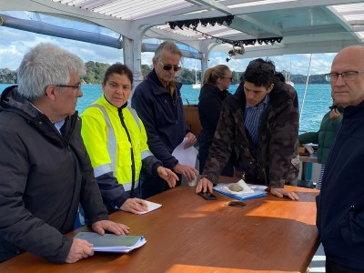 La directora del Intecmar participa en una auditoría de la Unión Europea para evaluar el sistema de control en la producción de moluscos bivalvos en Nueva Zelanda