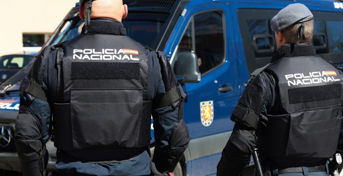 La Dirección General de la Policía ha aprobado la adquisición de 4.940 chalecos integrales de orden público como pedía la CEP, quien tacha la medida de insuficiente y tardía