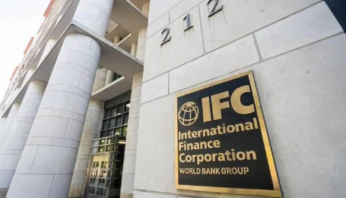¡La Corporación Financiera Internacional (IFC) une fuerzas con inversionistas globales para crear un nuevo modelo de cooperación y beneficio mutuo!